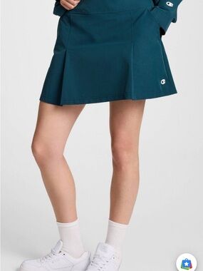 NWT size 2 Champion Teal Athletic Skirt
